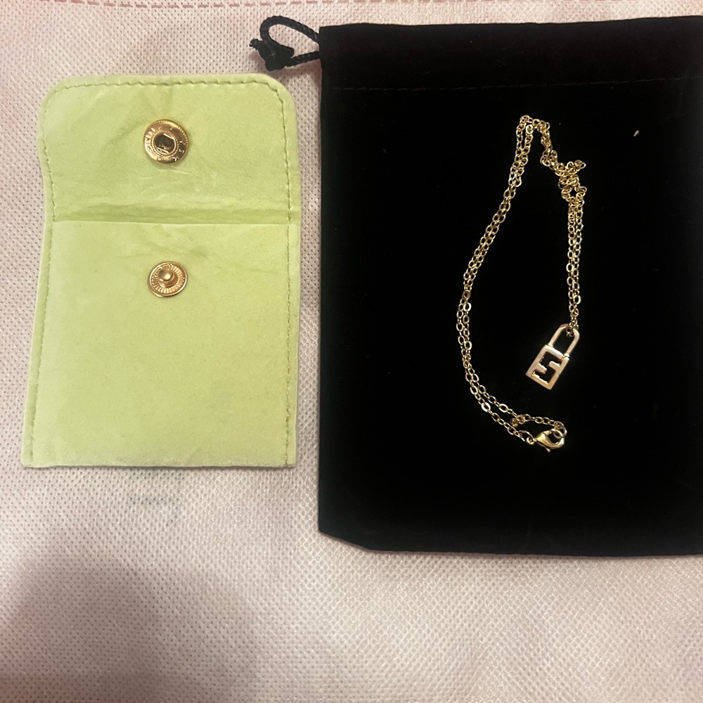 Fendi - Picture 2 of 2